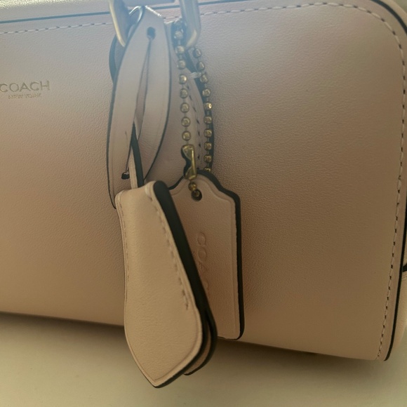 coach bowery satchel 22 - Picture 2 of 12